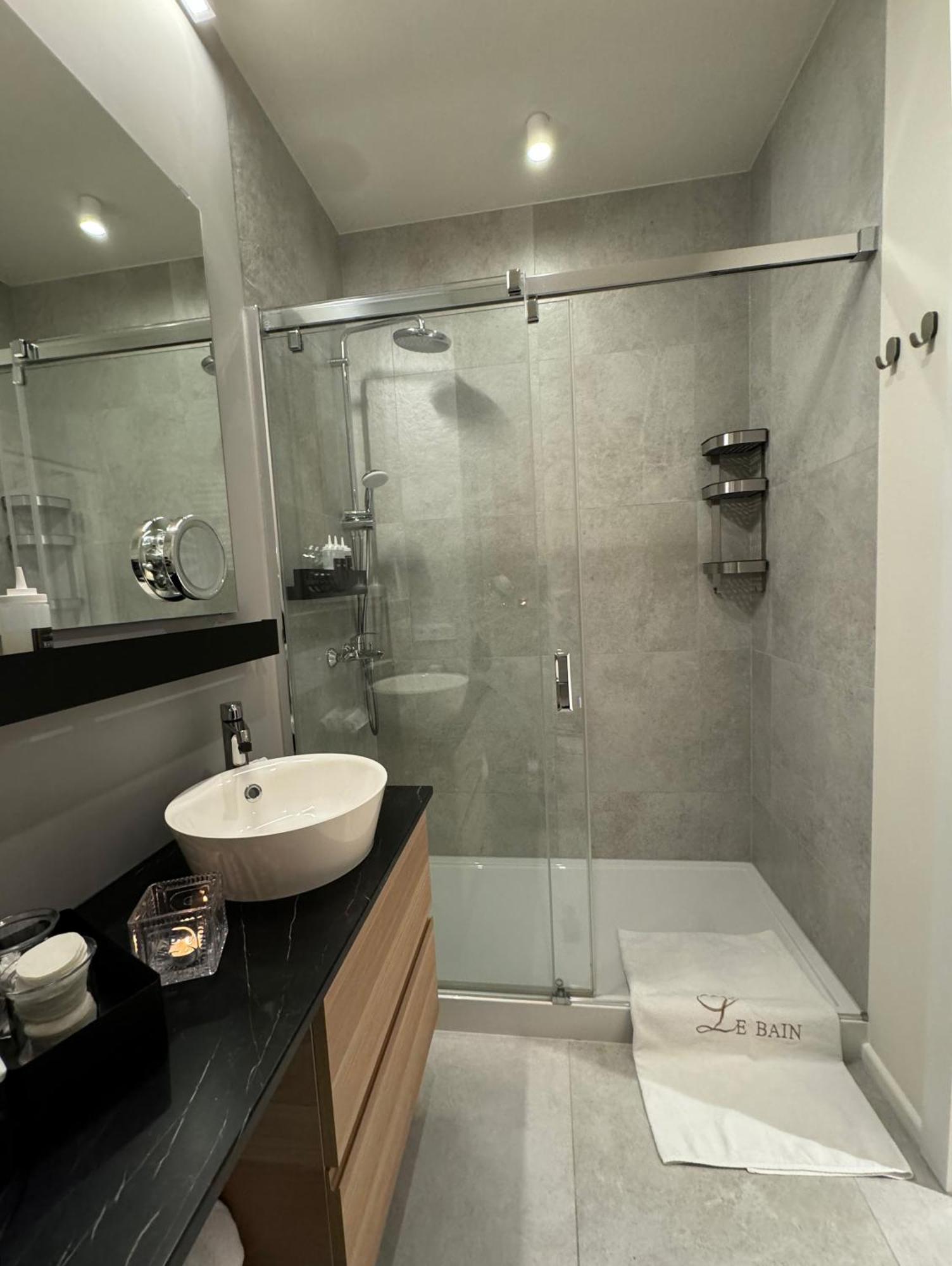 Relax&Comfort New Waw 50 Sqm With Terrace, Garden, Free Parking And Ac Warszawa Exteriör bild