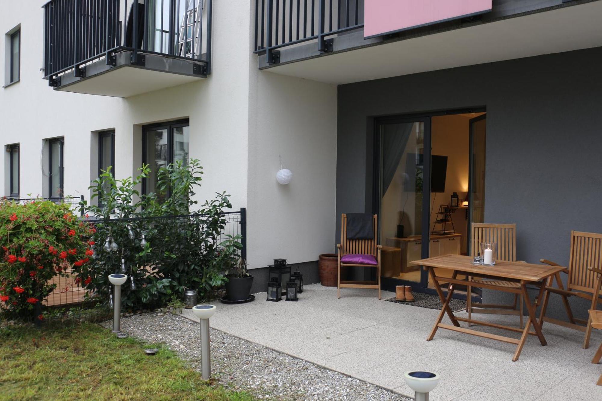 Relax&Comfort New Waw 50 Sqm With Terrace, Garden, Free Parking And Ac Warszawa Exteriör bild